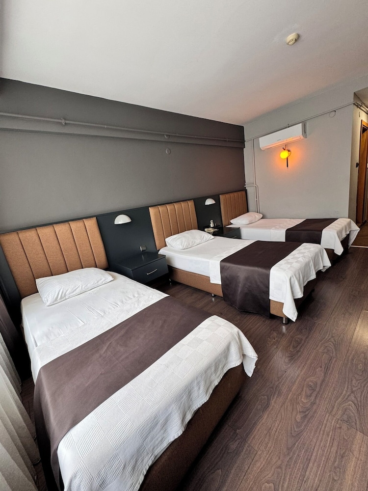 Standard Triple Room - Photo 3
