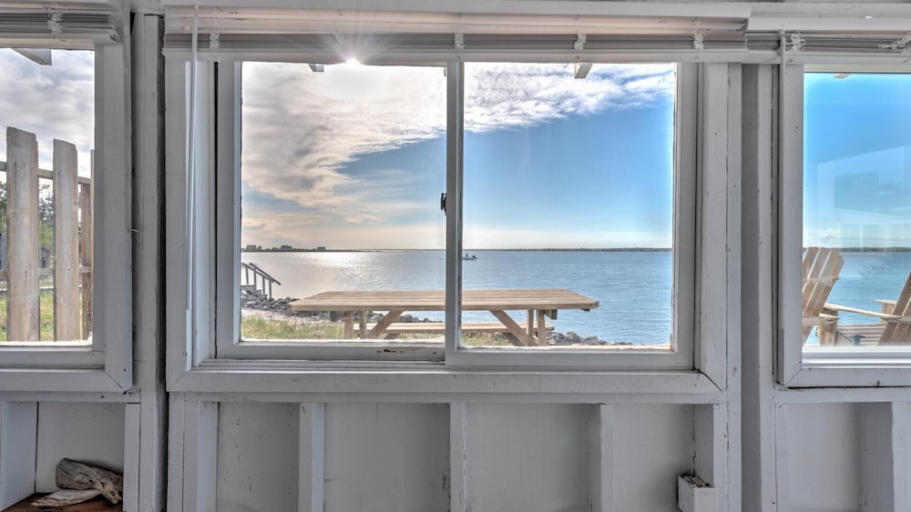 House, Multiple Beds (Bungalow 6 - 1BR, Water View) photo 3