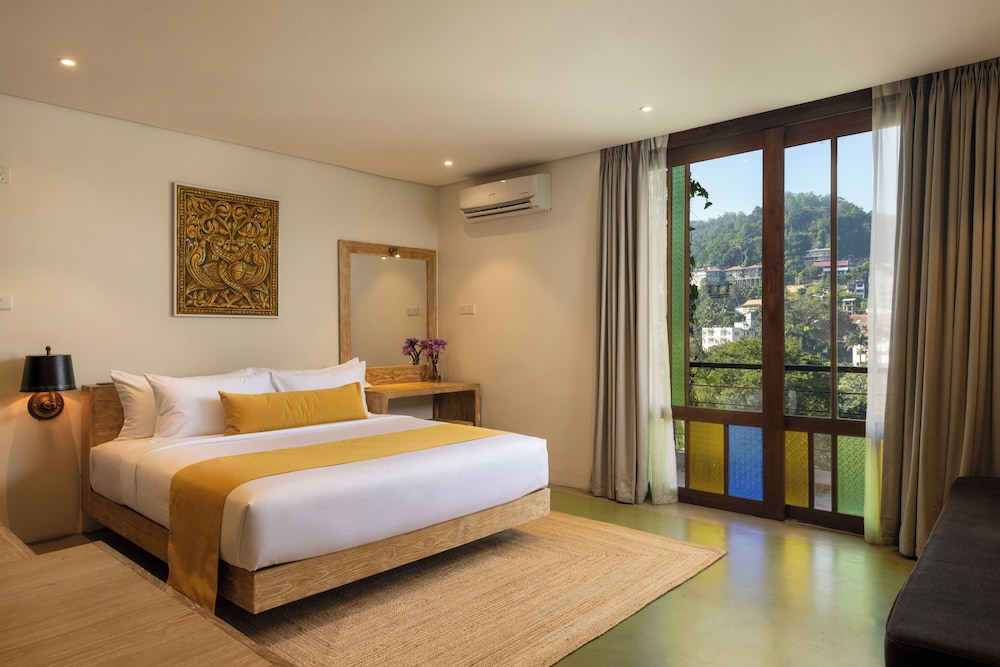 Family Suite, Balcony, Lake View