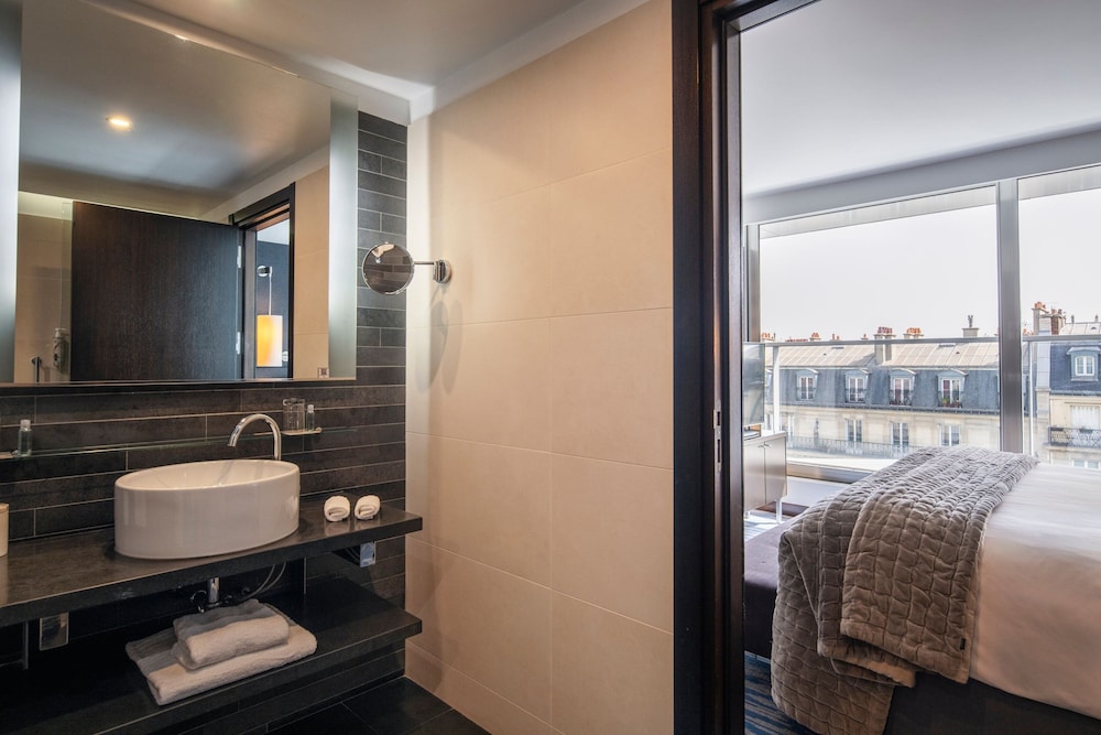 Suite, 1 King Bed, Terrace, Tower (Arc de Triomphe, Eiffel Tower View) Suite, 1 King Bed, Terrace, Tower (Arc de Triomphe, Eiffel Tower View)