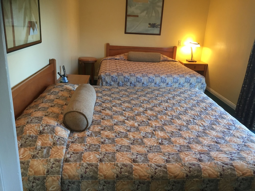 Executive Suite, Multiple Beds, Kitchenette photo 3