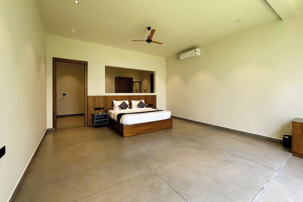 Luxury Room, Garden View