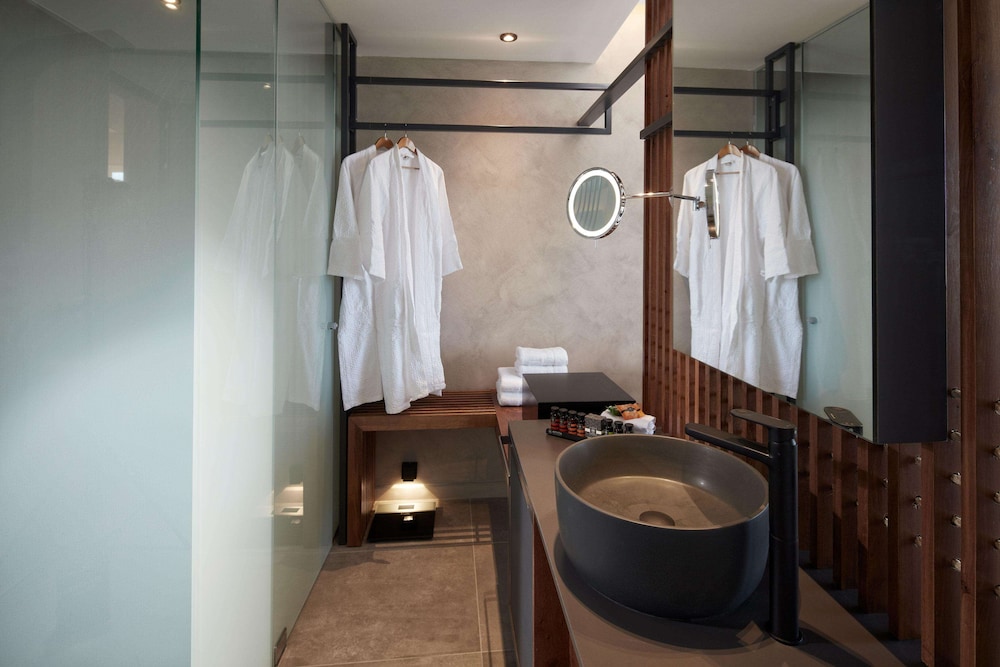 Double Room, Partial Sea View