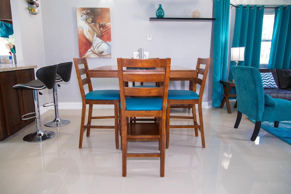 Luxury Villa, 2 Bedrooms, 2 Bathrooms, Courtyard View photo 2