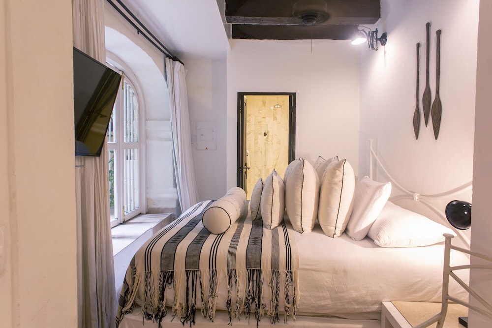 Classic Double Room, 1 Queen Bed photo 3
