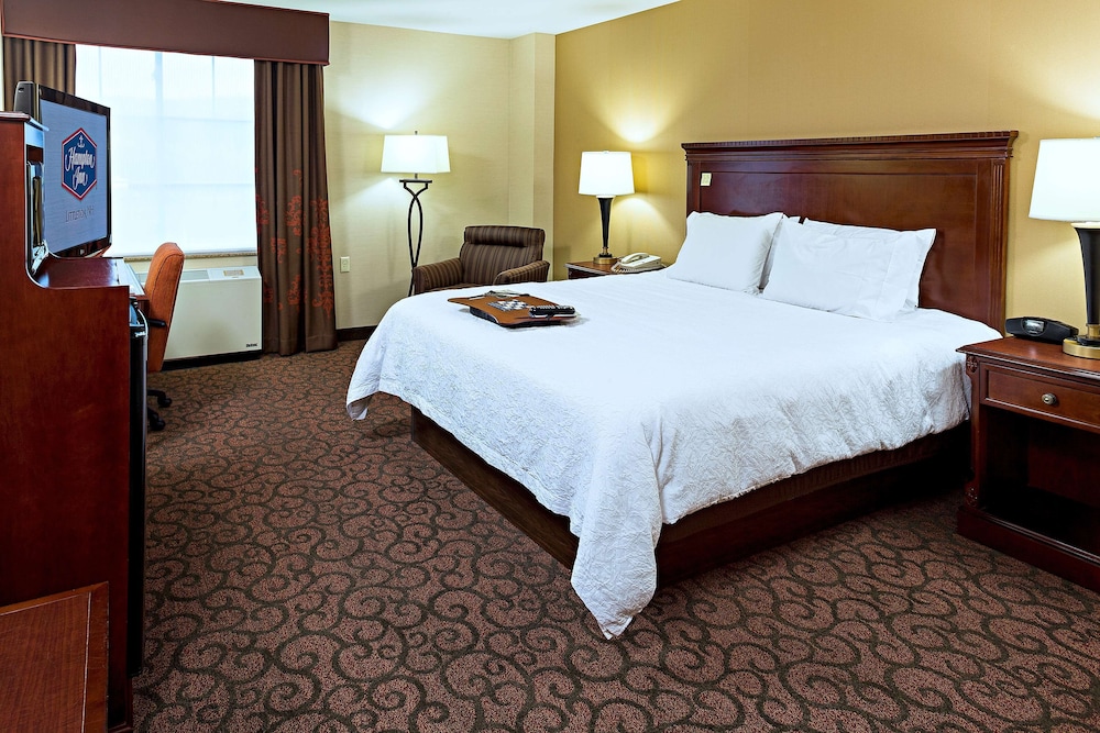 Suite, 1 King Bed, Non Smoking - Photo 5