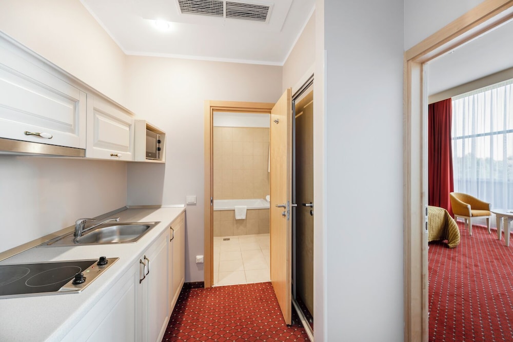 Family Apartment, 1 Bedroom - Photo 3