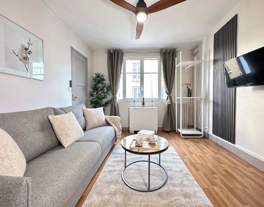 Standard Studio, City View