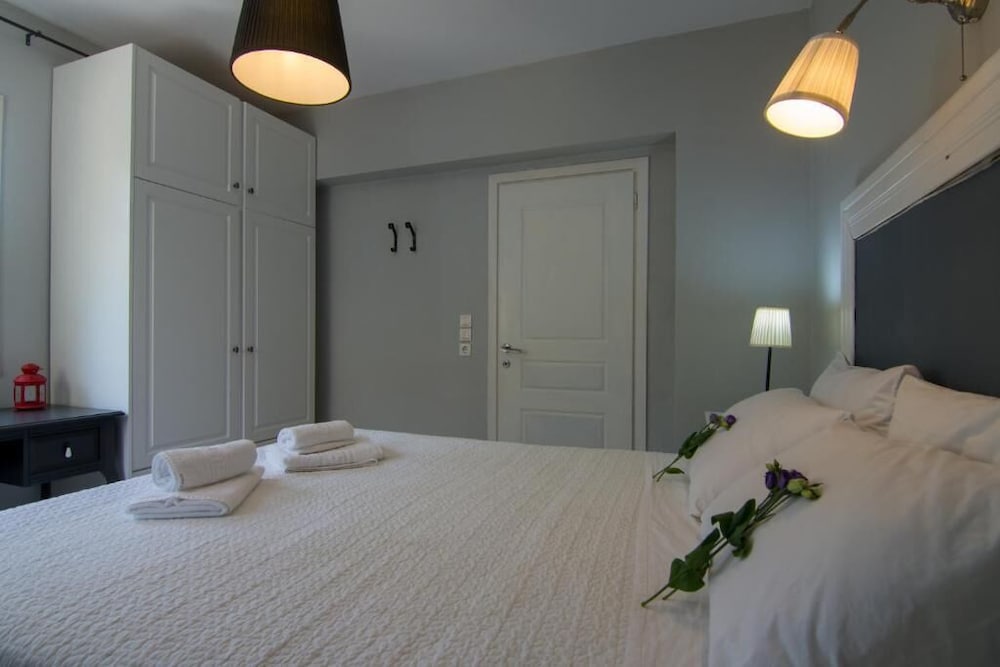 Family Apartment, Multiple Beds photo 3