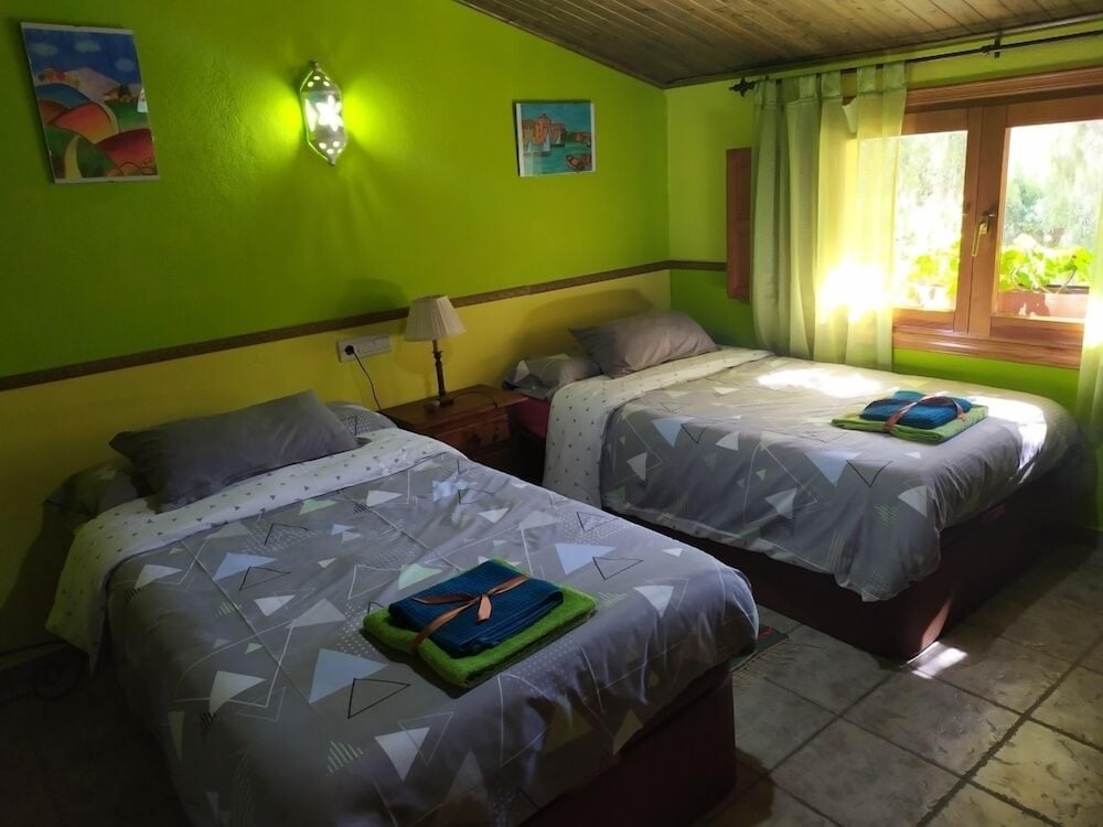 Double Room, Private Bathroom (Esmeralda) photo 2