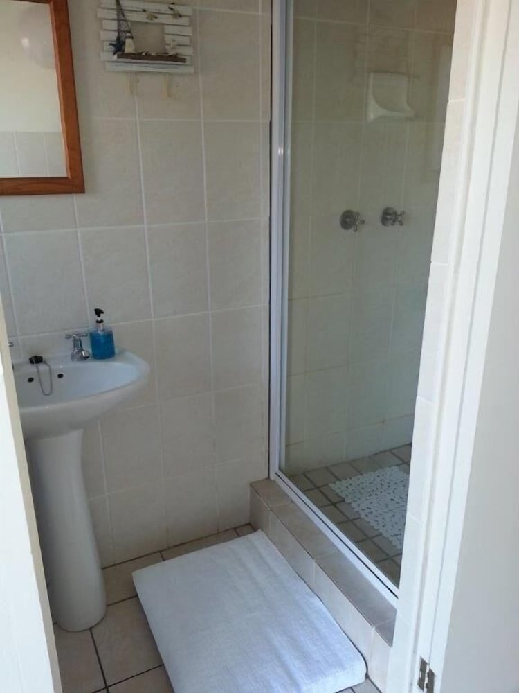 Economy Double or Twin Room, 1 Bedroom, Non Smoking photo 2