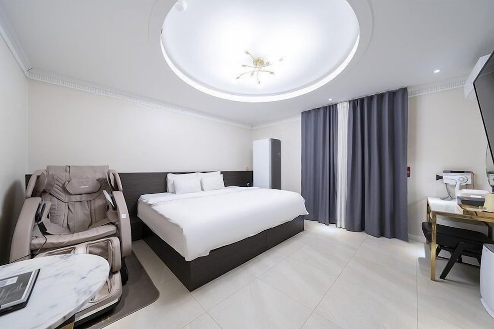 Superior Double Room - Photo 2