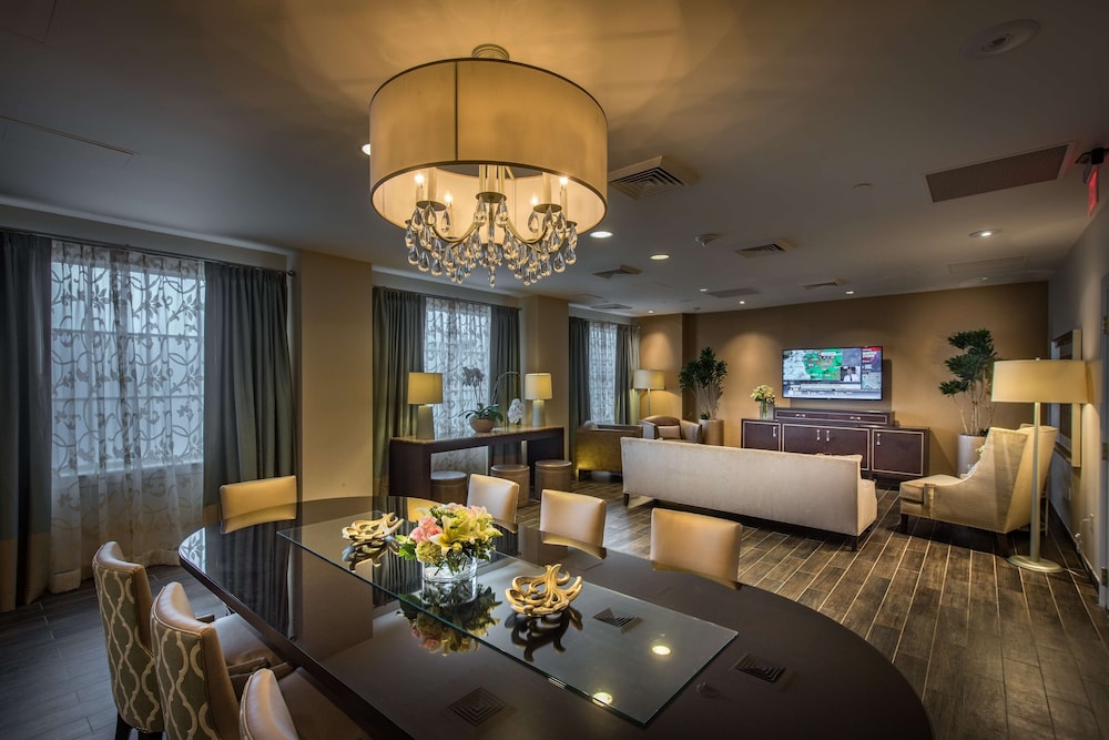 Suite, Accessible photo 3