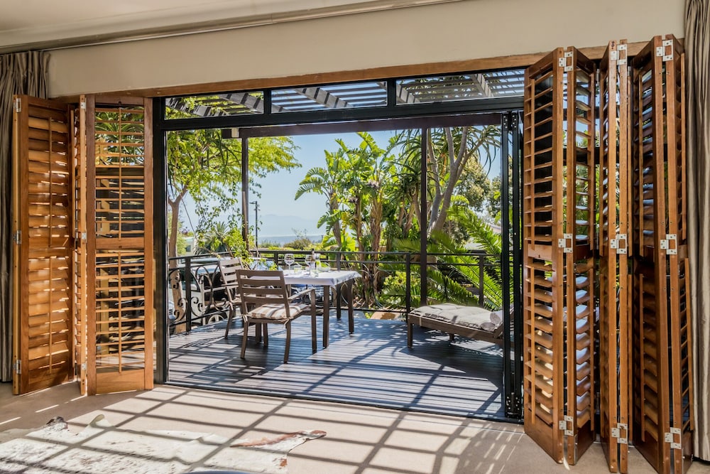 Luxury Suite, 1 Bedroom, Fireplace, Sea View