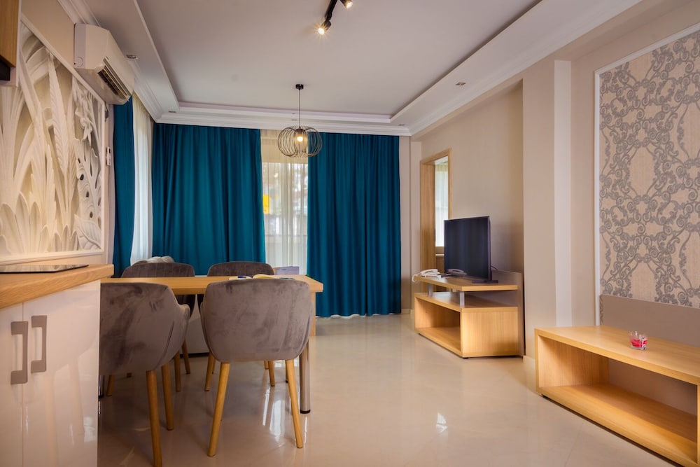 Deluxe Apartment, 2 Bedrooms, Garden View photo 1