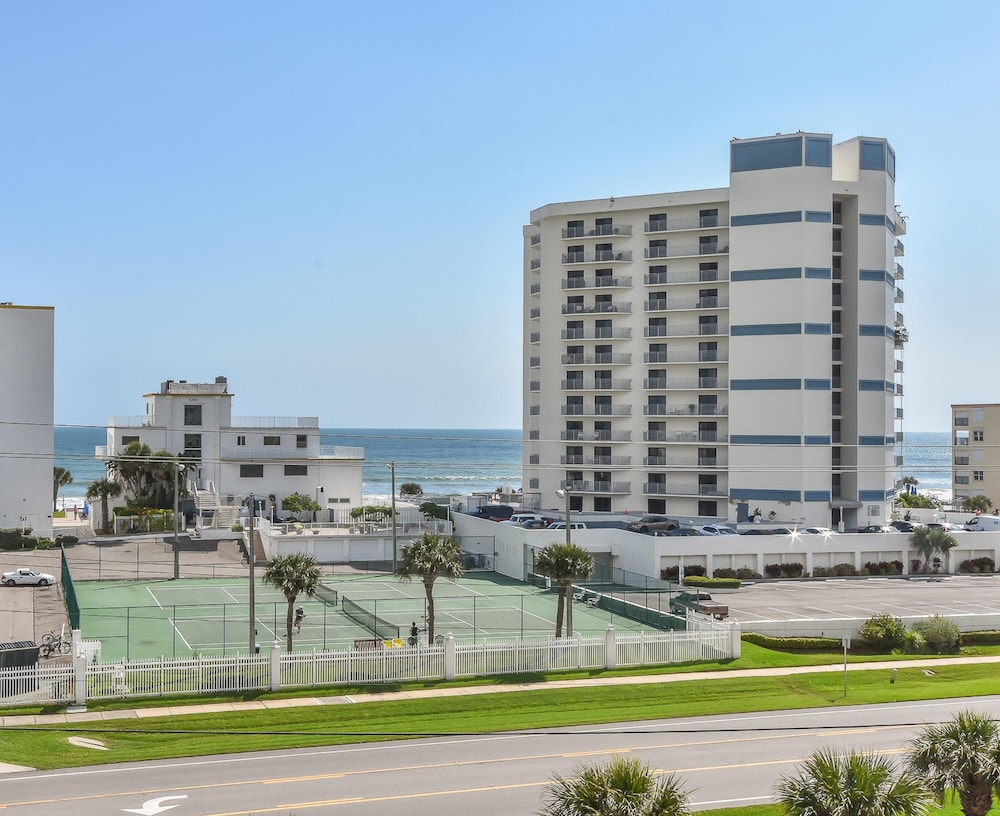 Large Corner Unit at Ocean Walk with Sneak Peak of the Ocean ~ OW20-501, Zdjęcie 21