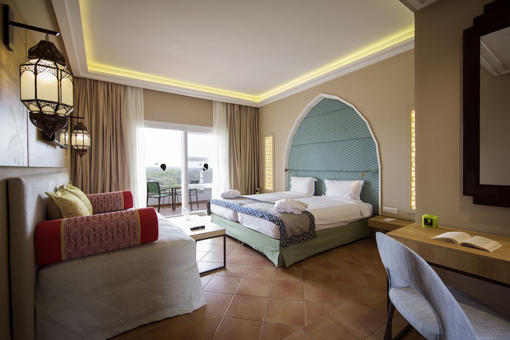 Classic Double Room Single Use, Partial Sea View