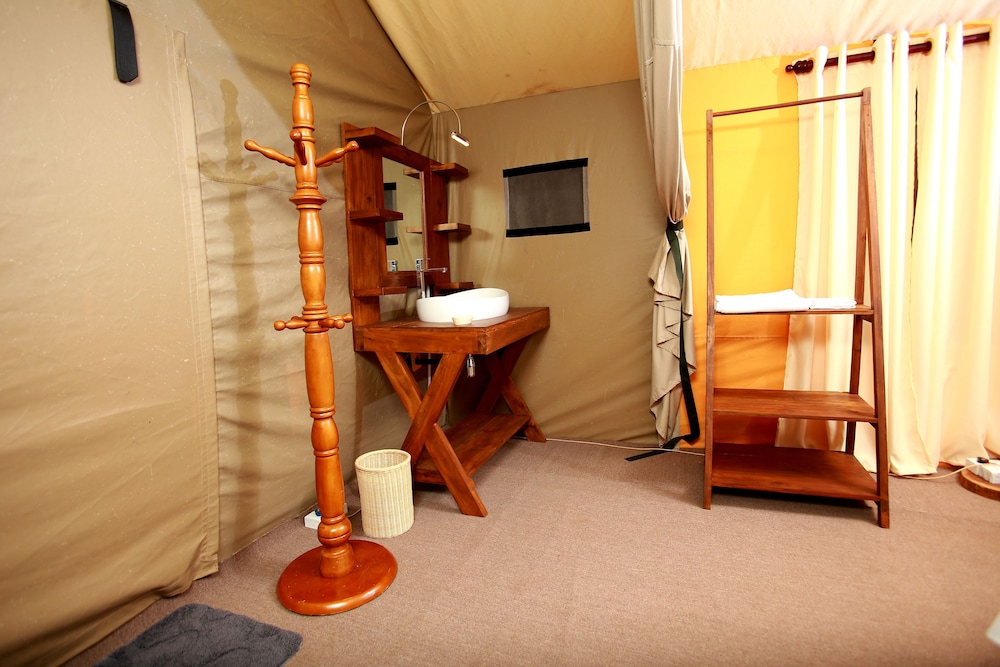 Luxury Tent photo 2