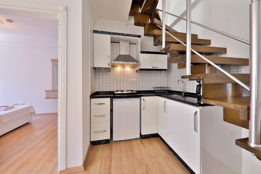 Deluxe Duplex, 2 Bedrooms, 2 Bathrooms photo 3
