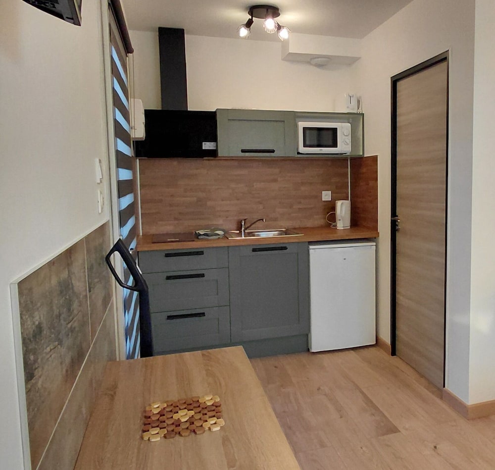 Comfort Studio Suite, Hot Tub, Garden Area photo 2