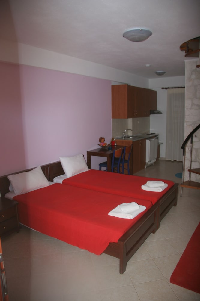 Suite, 2 Bedrooms (for 4) photo 1