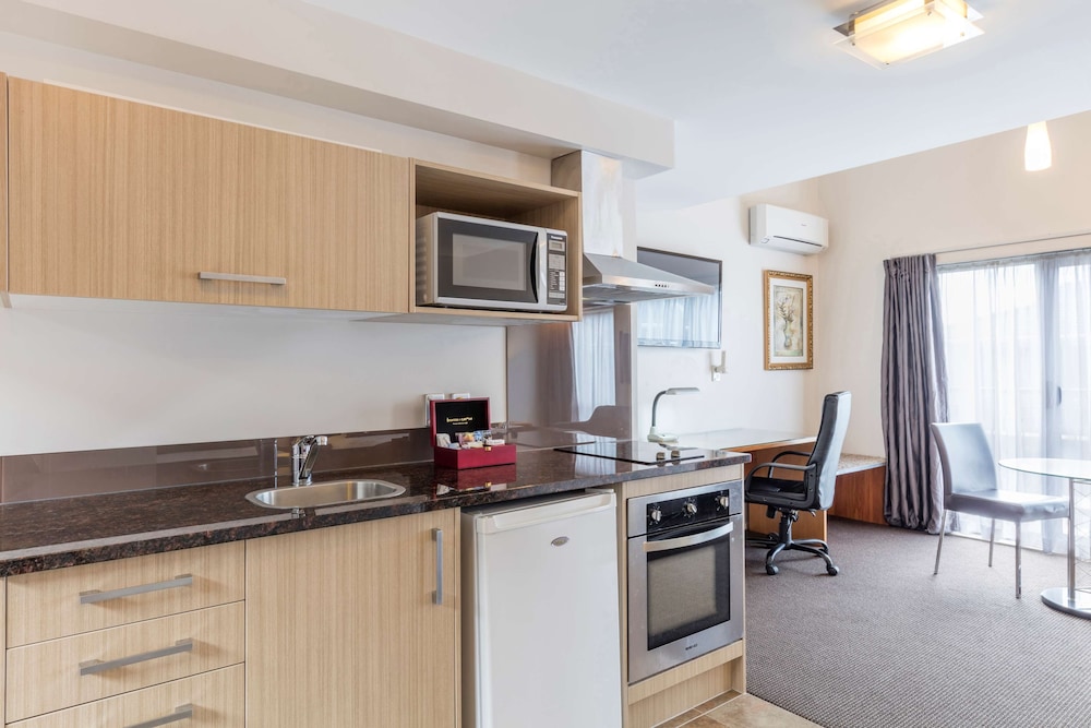 Standard Apartment, Multiple Beds, Non Smoking