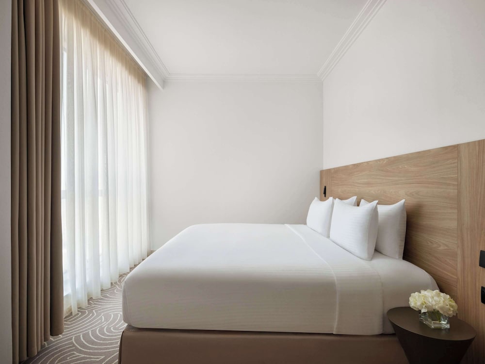 Superior Suite, 1 King Bed (Partial Haram View) - Photo 9
