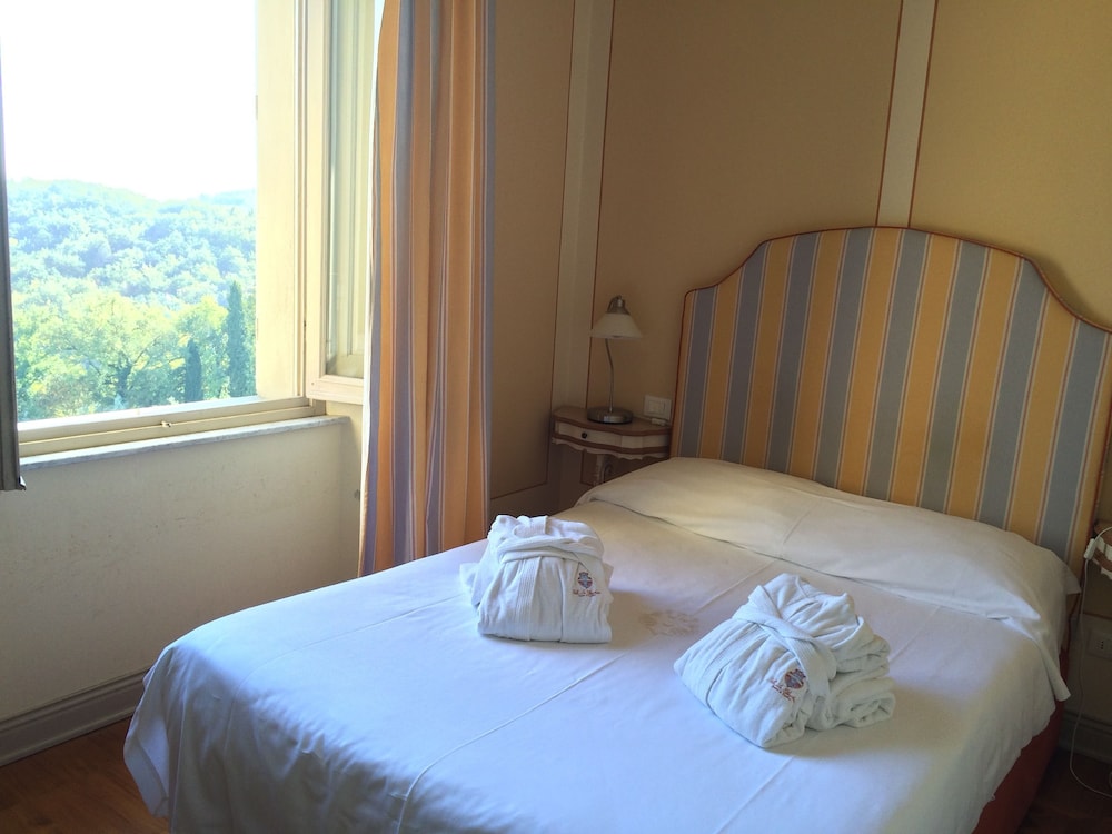 Economy Room photo 1