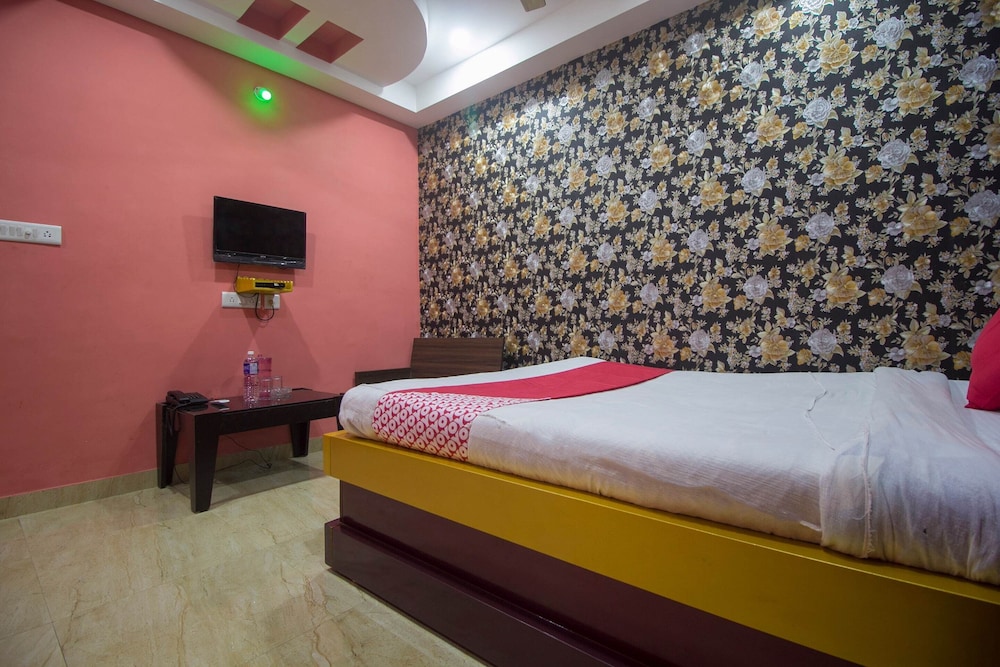 Deluxe Double or Twin Room, 1 Queen Bed photo 3