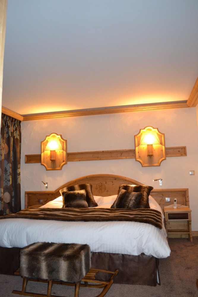 Suite - Photo 3