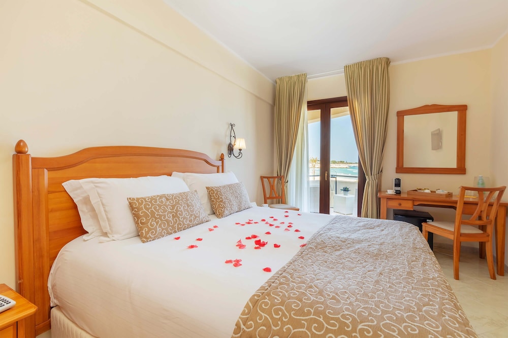 Deluxe Double Room, Sea View - Photo 5