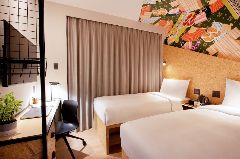 Studio, 2 Twin Beds, Corner (Side by Side Plus) - Photo 2