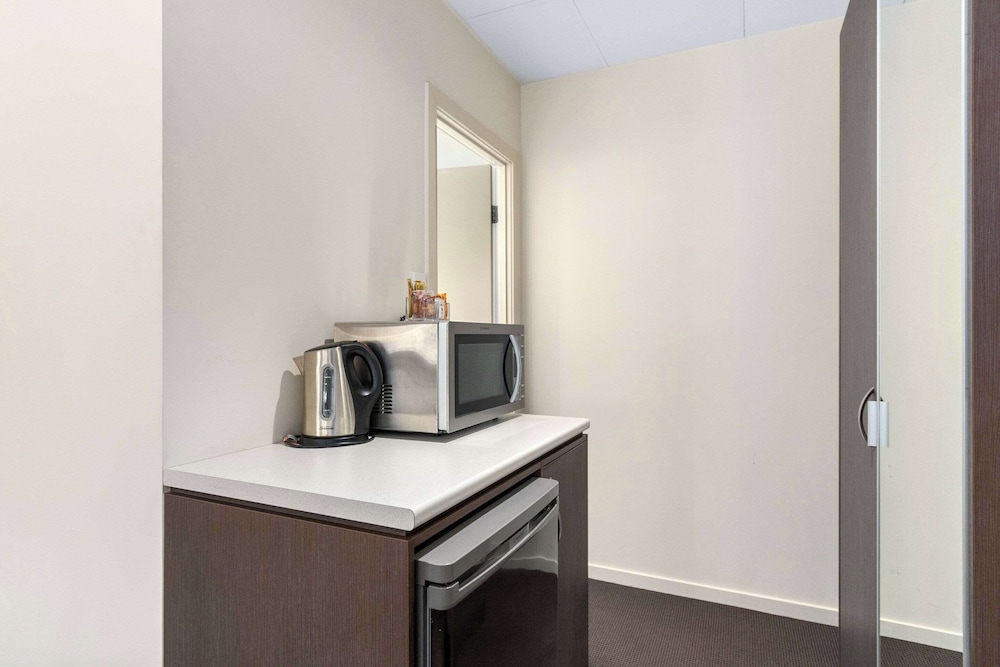 Deluxe Room, 1 Queen Bed