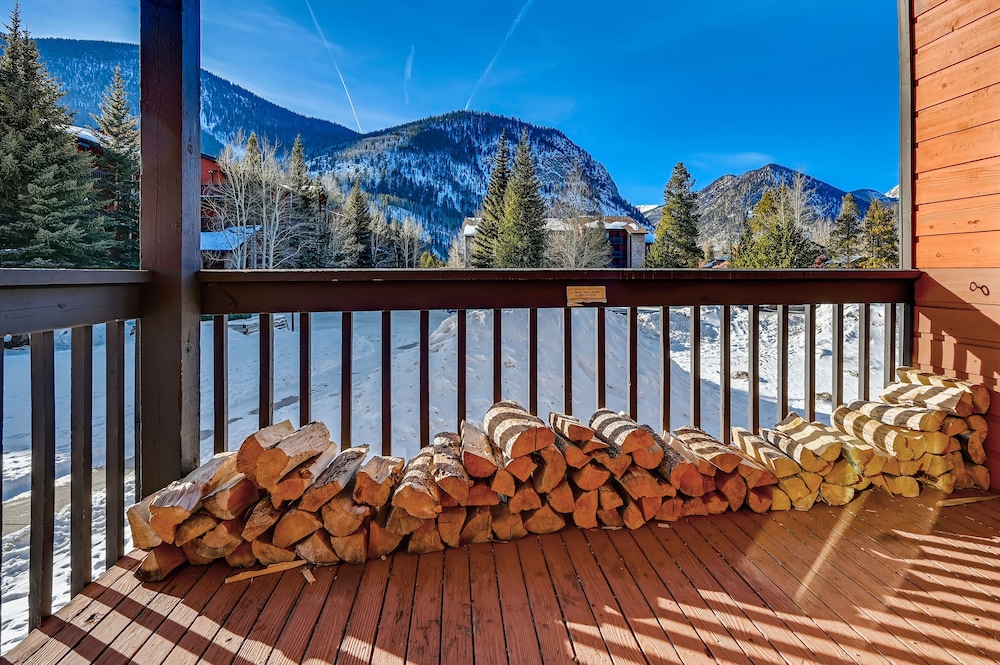 Mountainside, 2 Bedroom - D177 photo 2