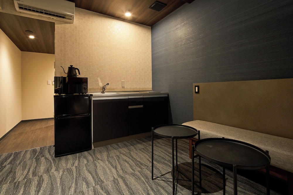 Superior Room, Non Smoking (with Car Rental) - Photo 11