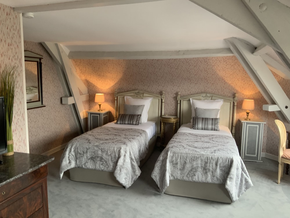 Deluxe Twin Room (Louis Philippe)