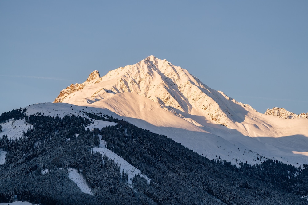 Standard Double Room, Balcony, Mountain View photo 3