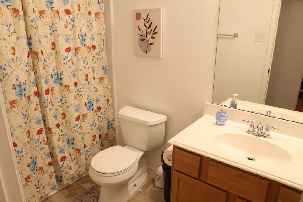 Elegante Casa di 3 Camere da Letto su un Unico Livello per Soggiorni Prolungati, Foto 10