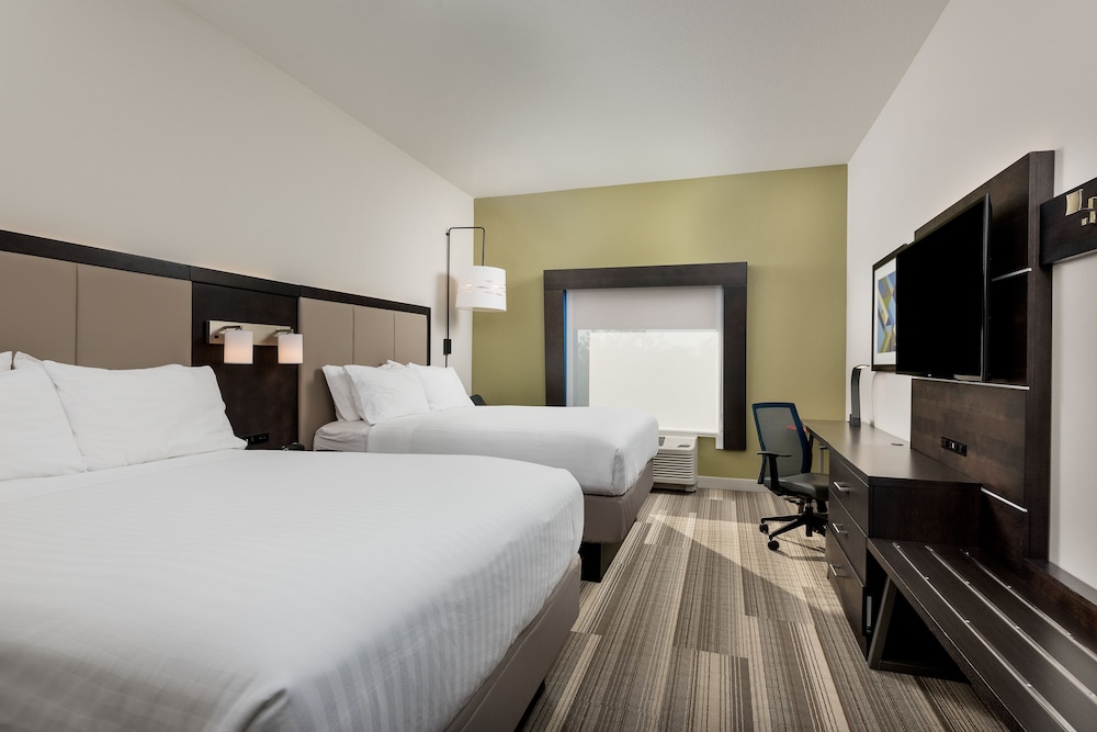 Standard Room, 2 Queen Beds, Accessible (Communications) - Photo 5