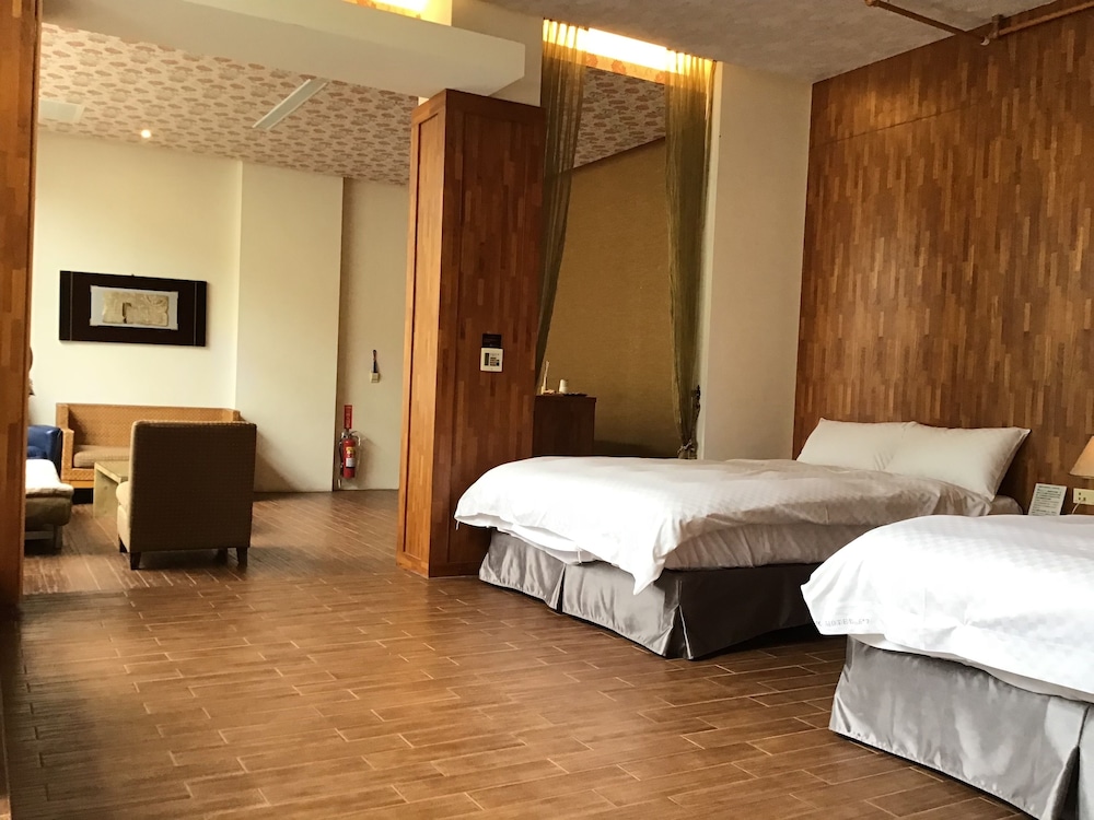 Deluxe Quadruple Room photo 3