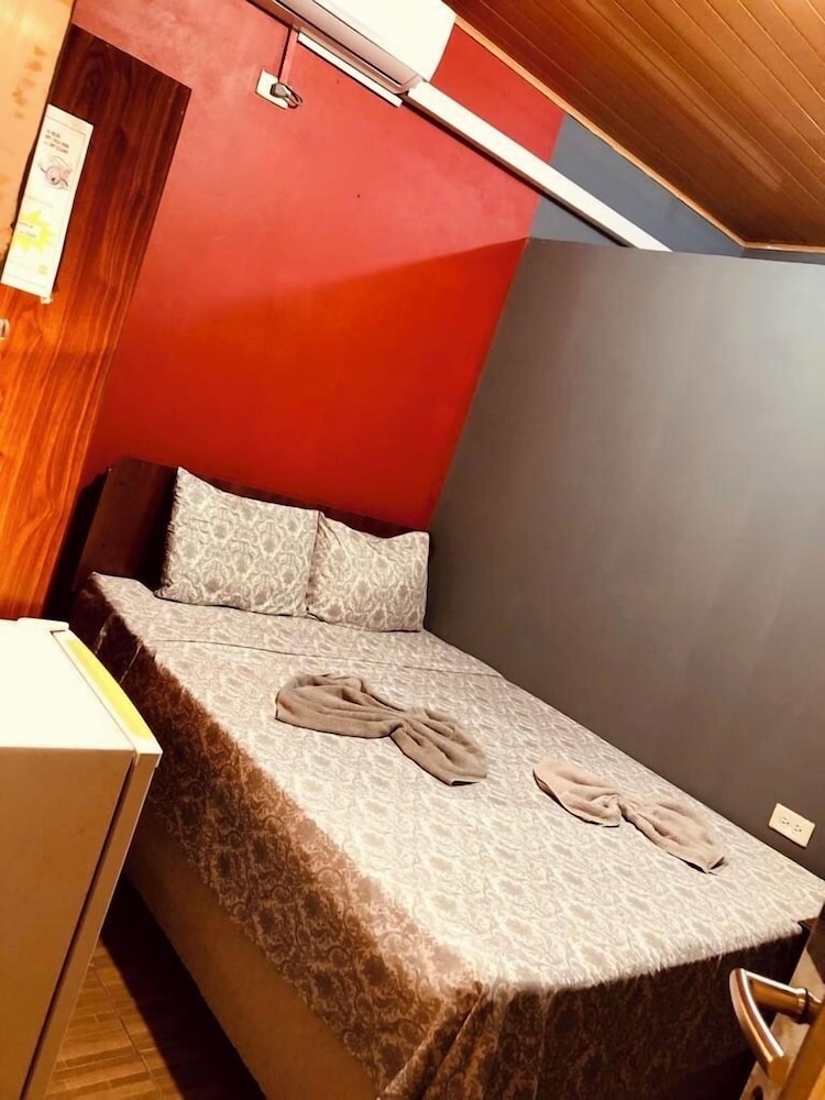 Room, 1 Queen Bed photo 3