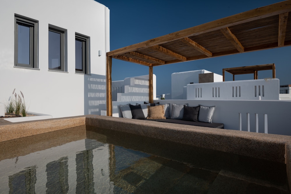 Junior Suite with plunge pool - Photo 8