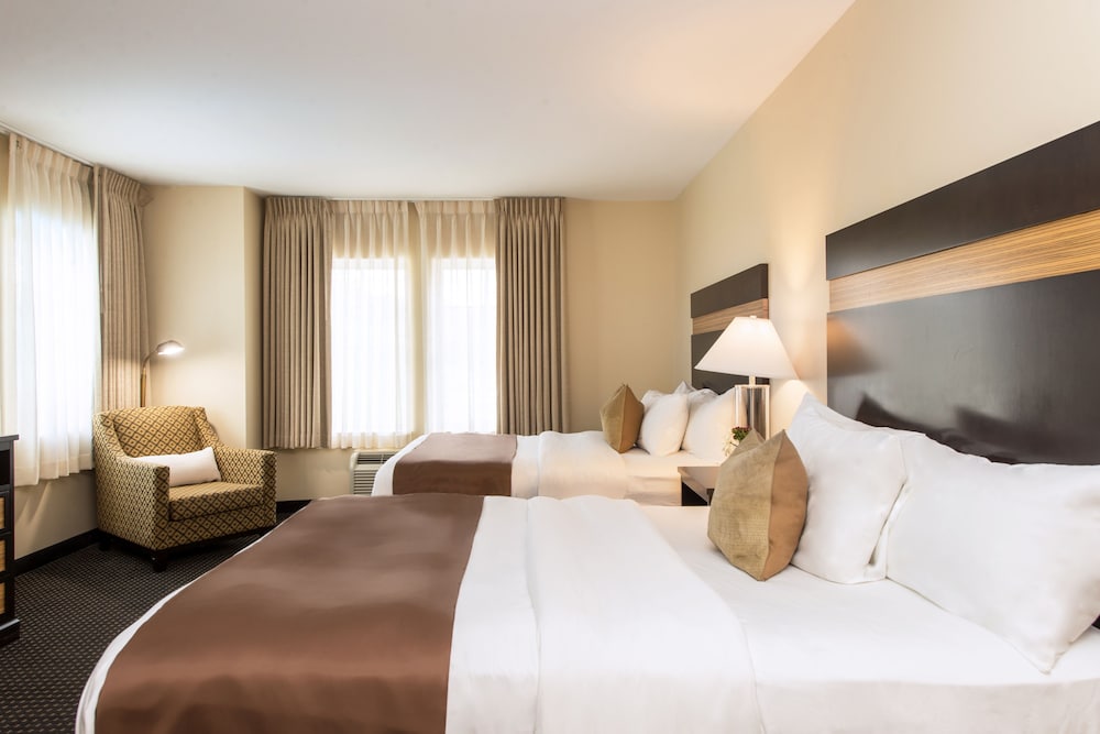 Standard Room, 2 Queen Beds - Photo 2