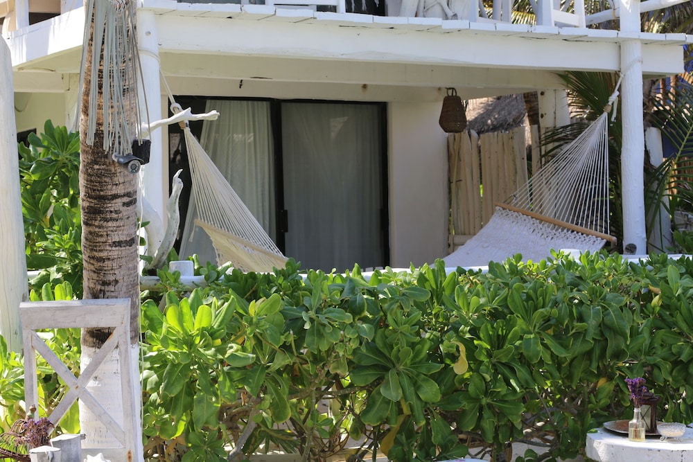 Standard Room Plus, garden and pool view - Photo 14
