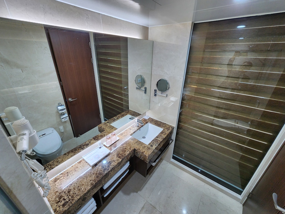 Deluxe Twin Room photo 2