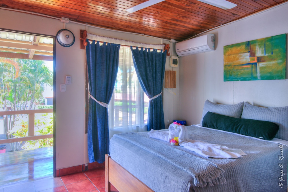 Comfort Room, 1 Double Bed, Balcony