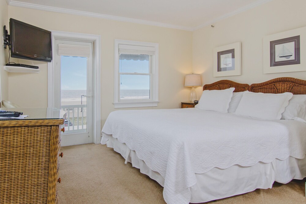Standard Room, Beachfront photo 1