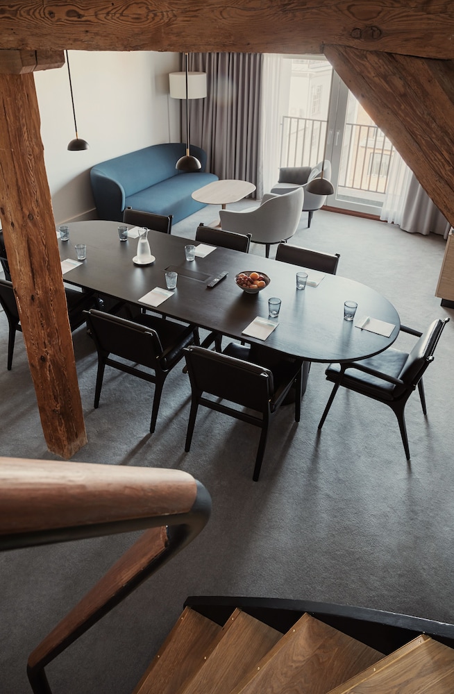 Suite (Conference) photo 1