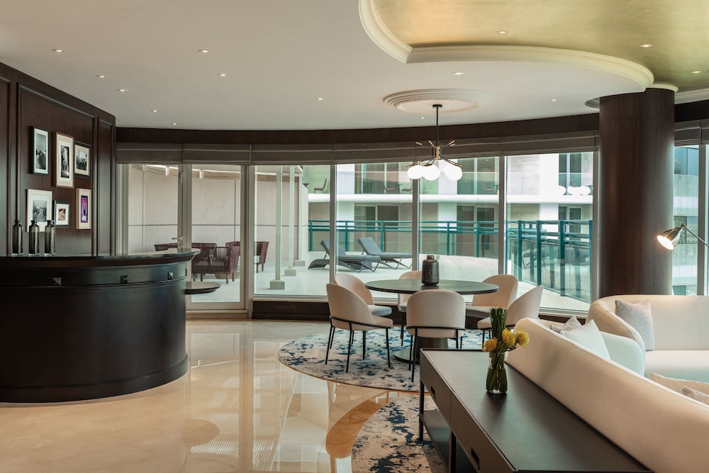 Presidential Suite, 1 Bedroom, Breakfast, Happy Hour, Afternoon Tea thumbnail 6