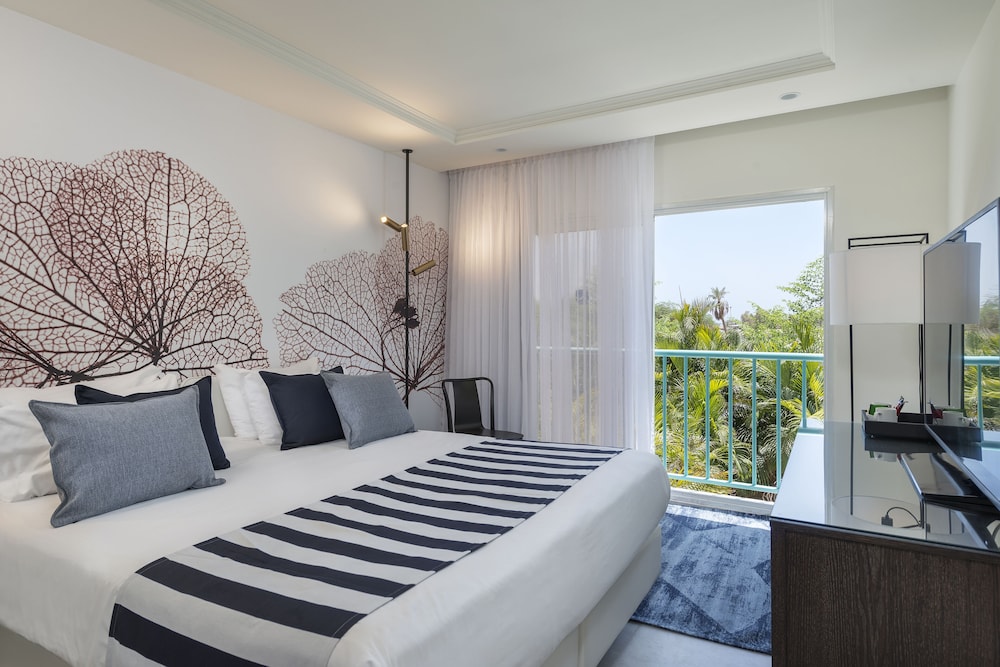 Double Room (Suite Wing)